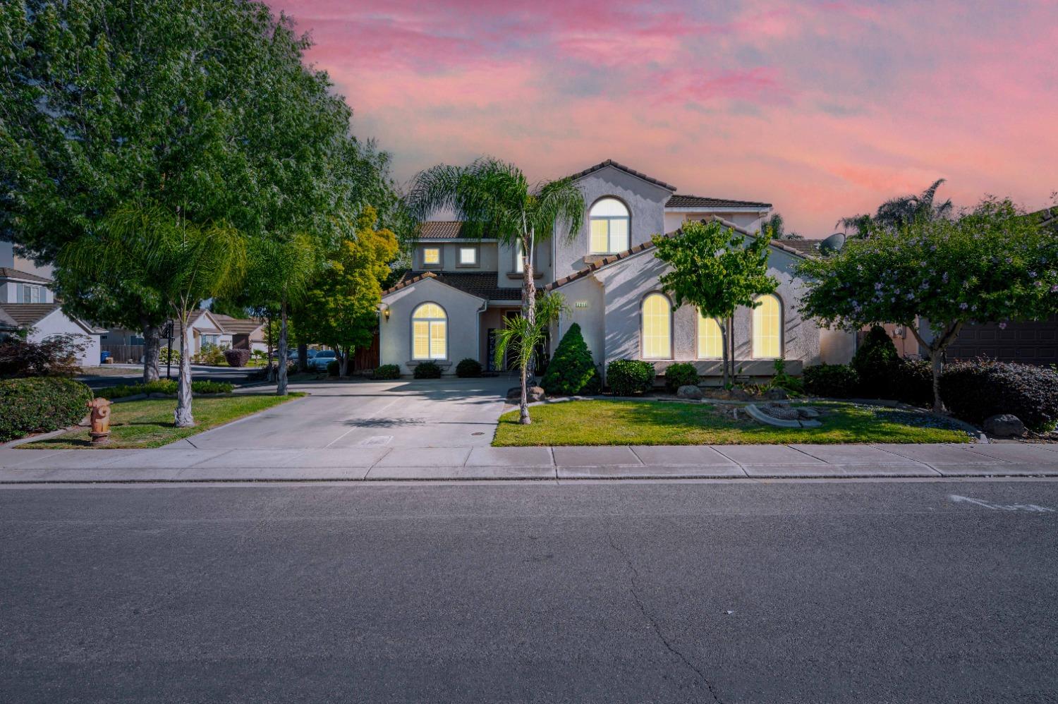 Detail Gallery Image 1 of 1 For 2316 Lovers Point Ln, Modesto,  CA 95356 - 5 Beds | 4 Baths