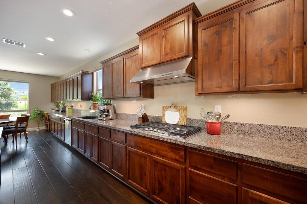 Detail Gallery Image 22 of 88 For 2718 Hidden Trail Loop, Rocklin,  CA 95765 - 5 Beds | 4/1 Baths