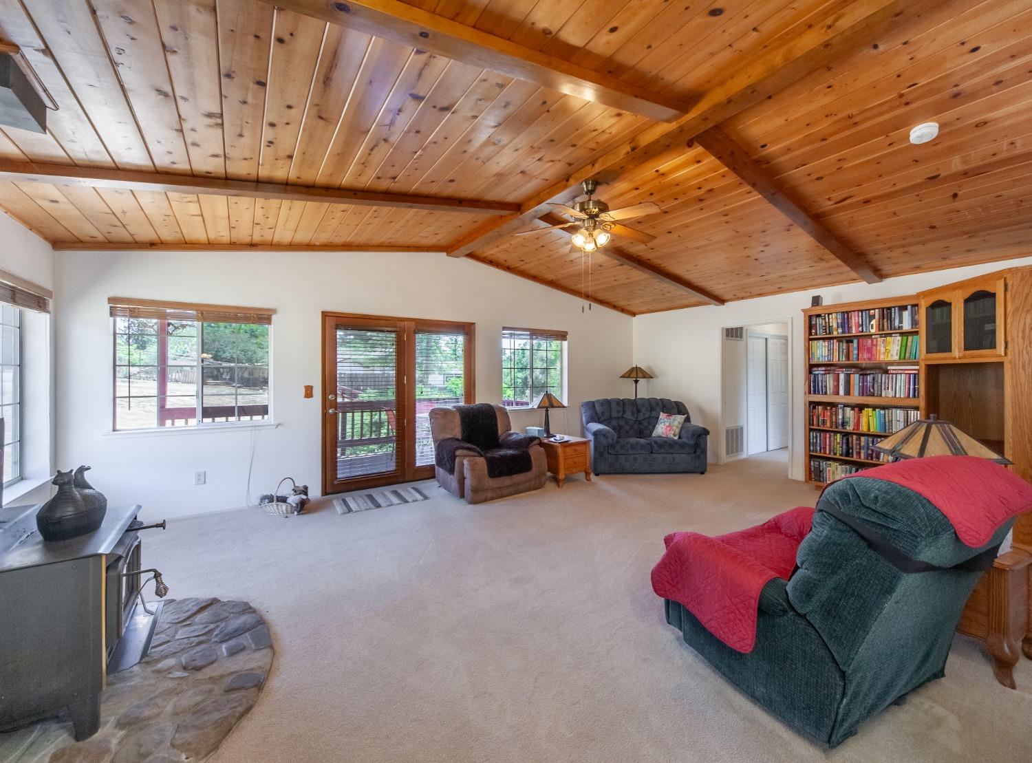 Detail Gallery Image 16 of 52 For 3720 Marinko Ct, Placerville,  CA 95667 - 4 Beds | 3 Baths