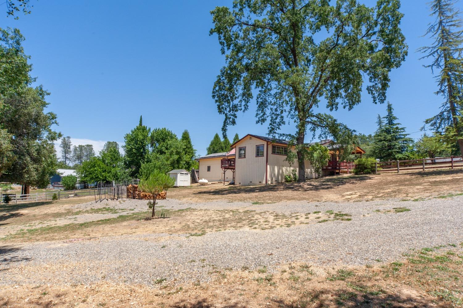 Detail Gallery Image 4 of 52 For 3720 Marinko Ct, Placerville,  CA 95667 - 4 Beds | 3 Baths