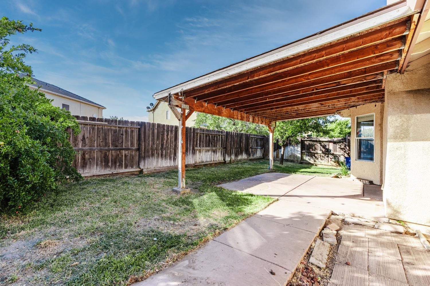 Detail Gallery Image 31 of 37 For 930 Garden St, Los Banos,  CA 93635 - 4 Beds | 2 Baths