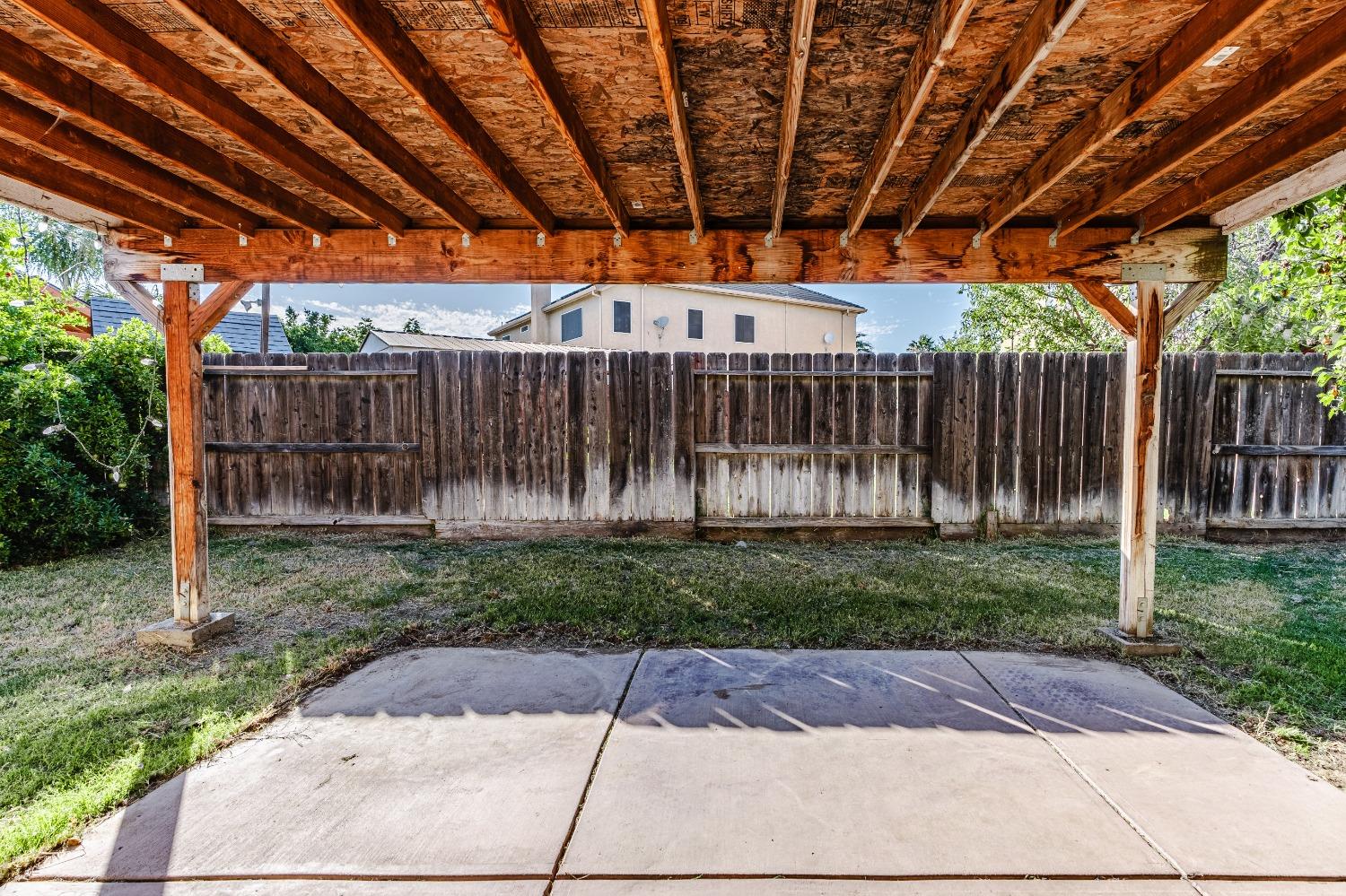 Detail Gallery Image 30 of 37 For 930 Garden St, Los Banos,  CA 93635 - 4 Beds | 2 Baths