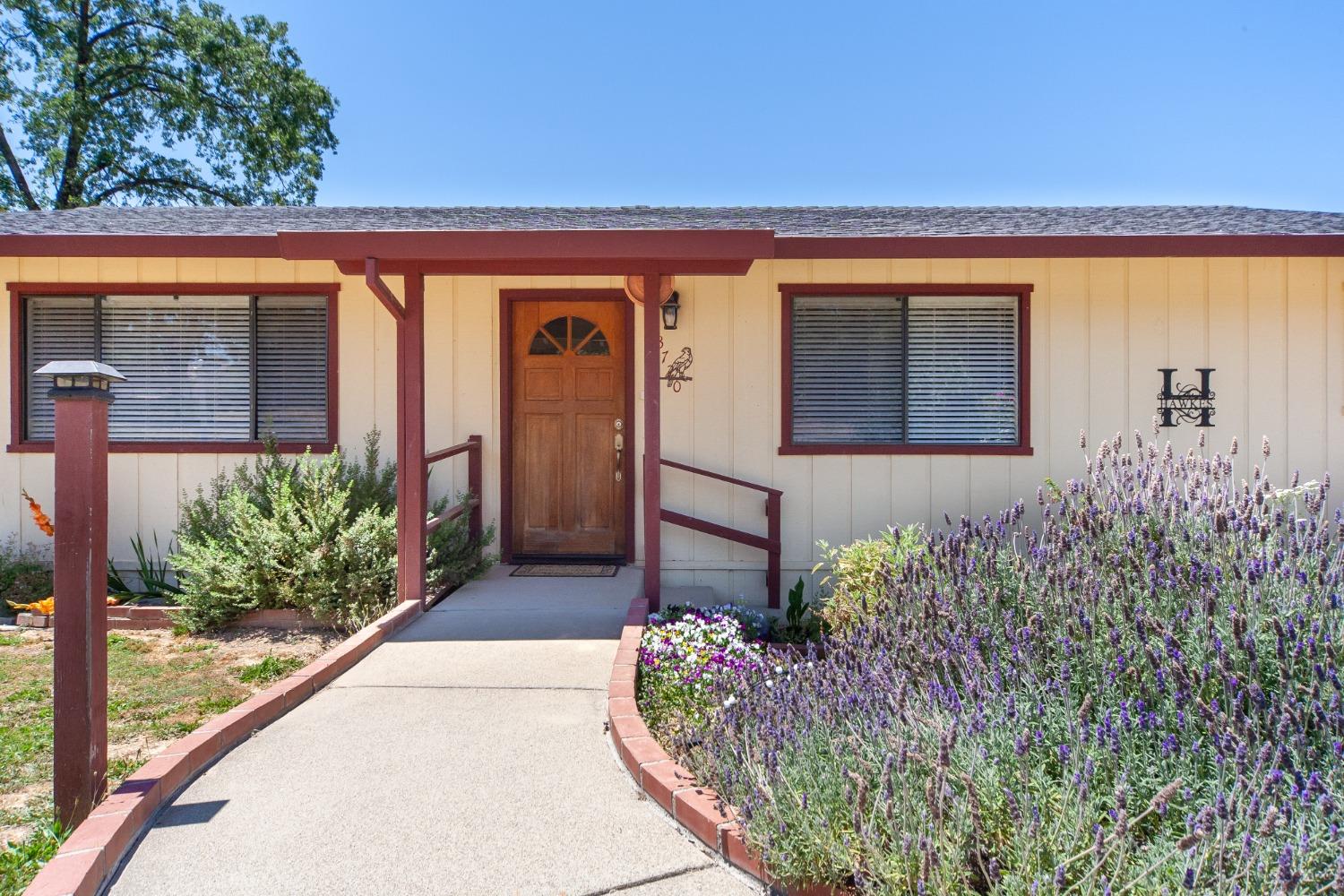 Detail Gallery Image 3 of 52 For 3720 Marinko Ct, Placerville,  CA 95667 - 4 Beds | 3 Baths