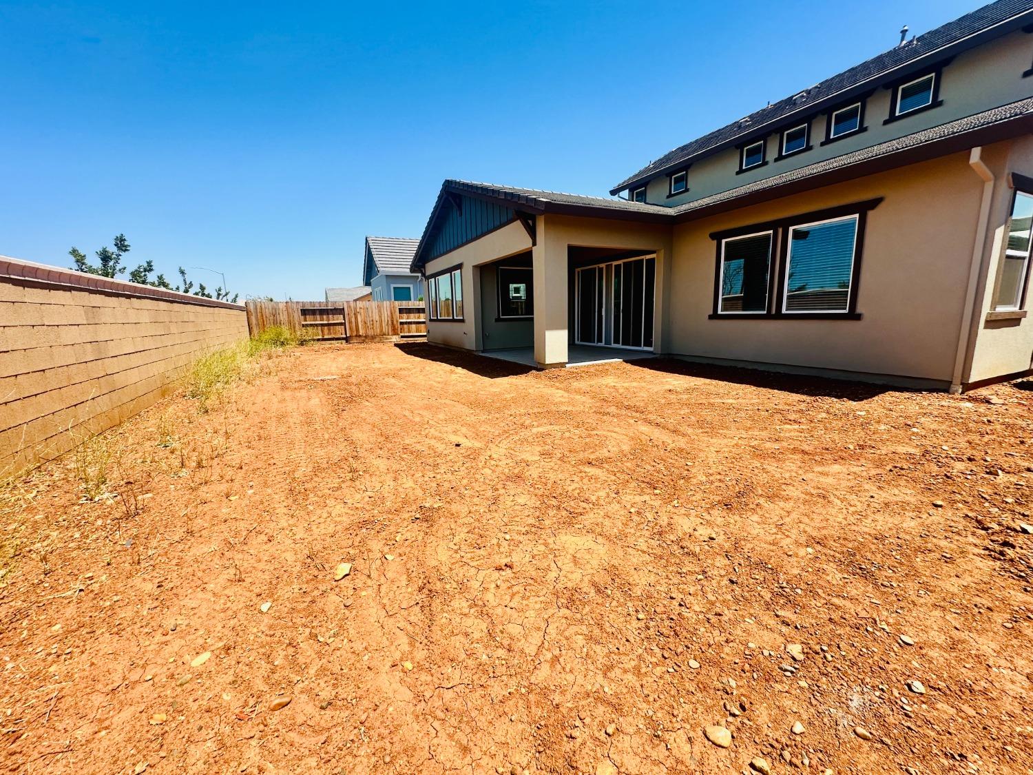 Detail Gallery Image 17 of 29 For 11625 Tortuguero Way, Rancho Cordova,  CA 95742 - 4 Beds | 3/1 Baths