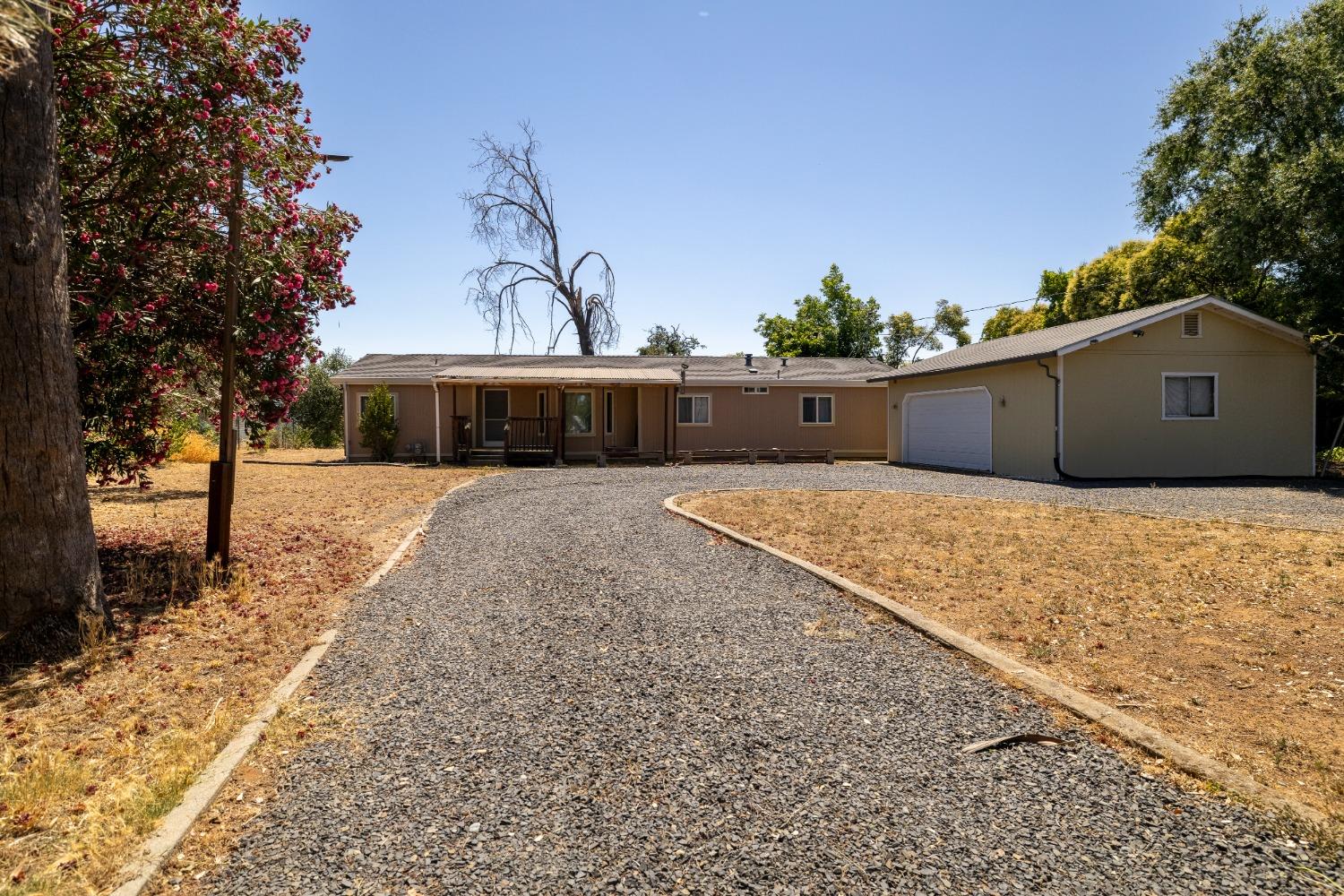 Detail Gallery Image 1 of 1 For 1626 6th Street, Oroville,  CA 95965 - 3 Beds | 2 Baths