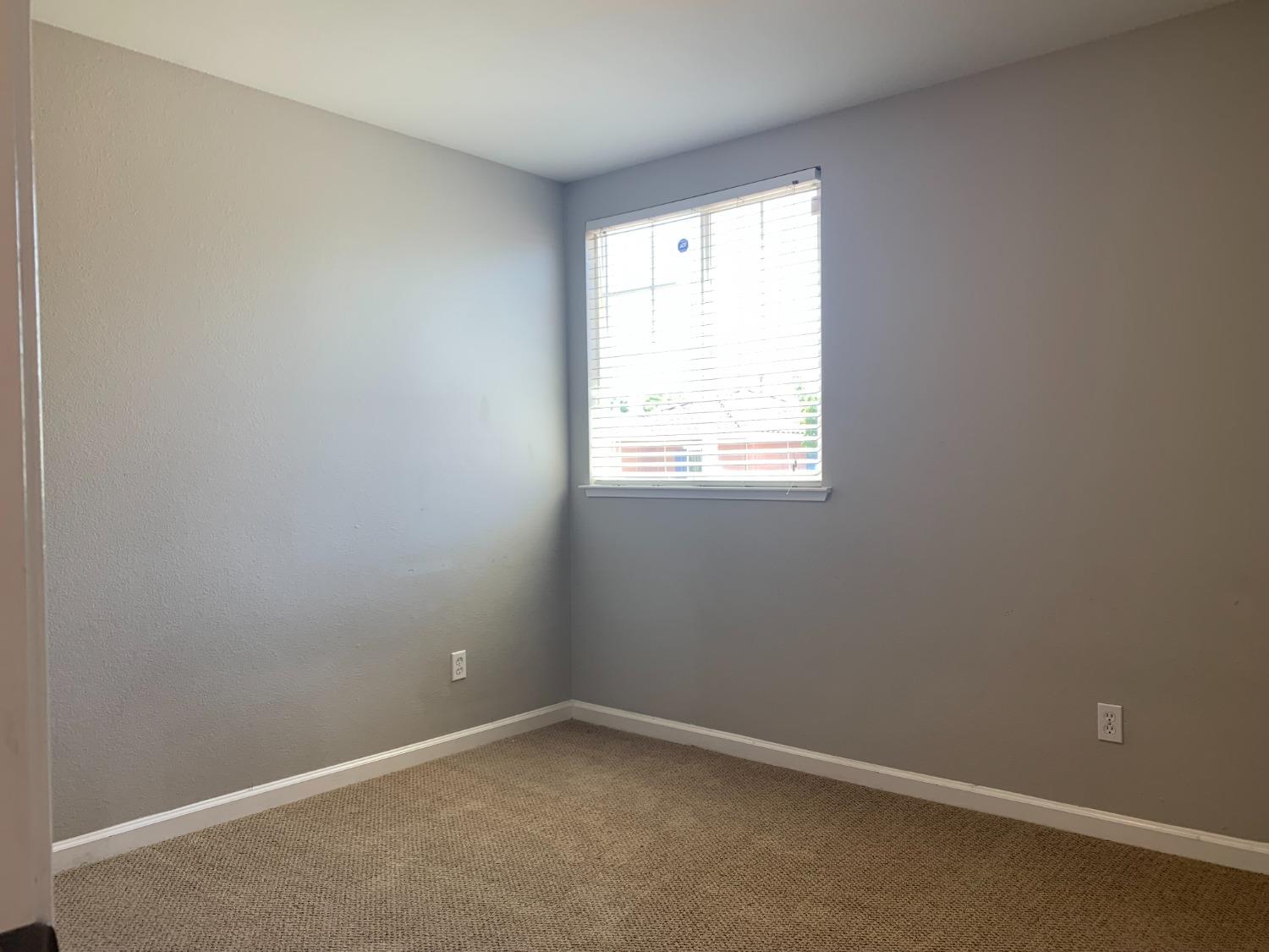 Detail Gallery Image 13 of 25 For 149 W Amistad Ln, Tracy,  CA 95391 - 3 Beds | 2/1 Baths