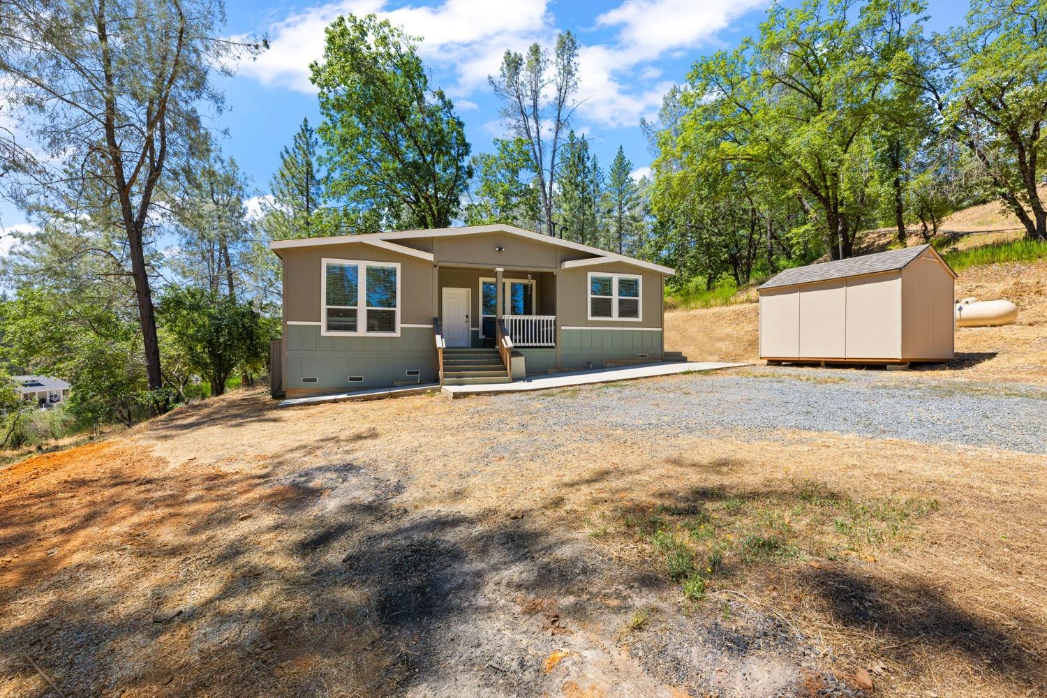 Detail Gallery Image 1 of 1 For 330 Applegate School Rd, Applegate,  CA 95703 - 4 Beds | 3 Baths