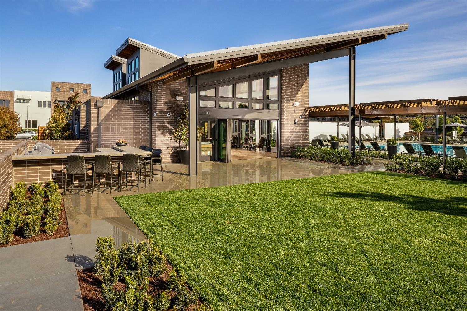 Forney Way, Sacramento, CA, 95816-6555