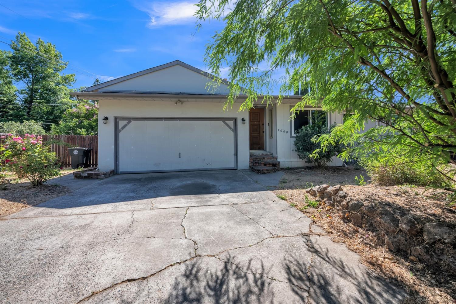 Detail Gallery Image 1 of 1 For 7000 Dudley St, Citrus Heights,  CA 95610 - 4 Beds | 1/1 Baths