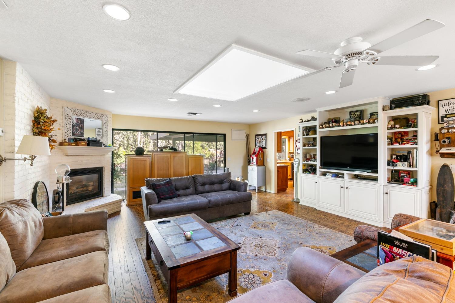 Detail Gallery Image 33 of 77 For 1509 Midway Dr, Woodland,  CA 95695 - 4 Beds | 3/1 Baths