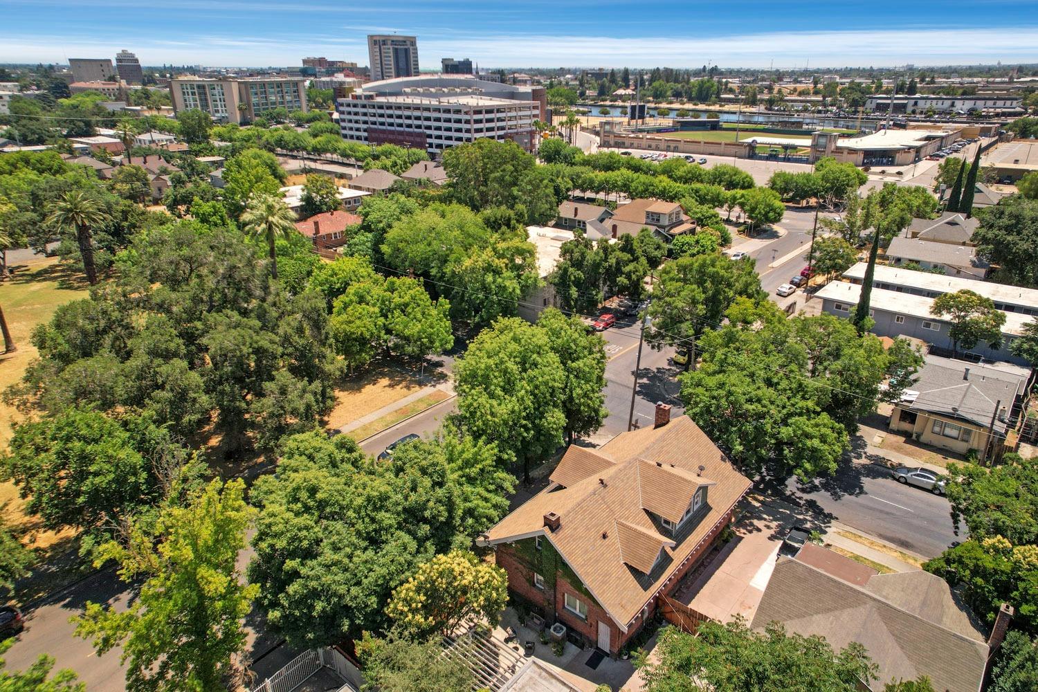 Detail Gallery Image 39 of 42 For 607 N Lincoln, Stockton,  CA 95203 - 4 Beds | 2/1 Baths