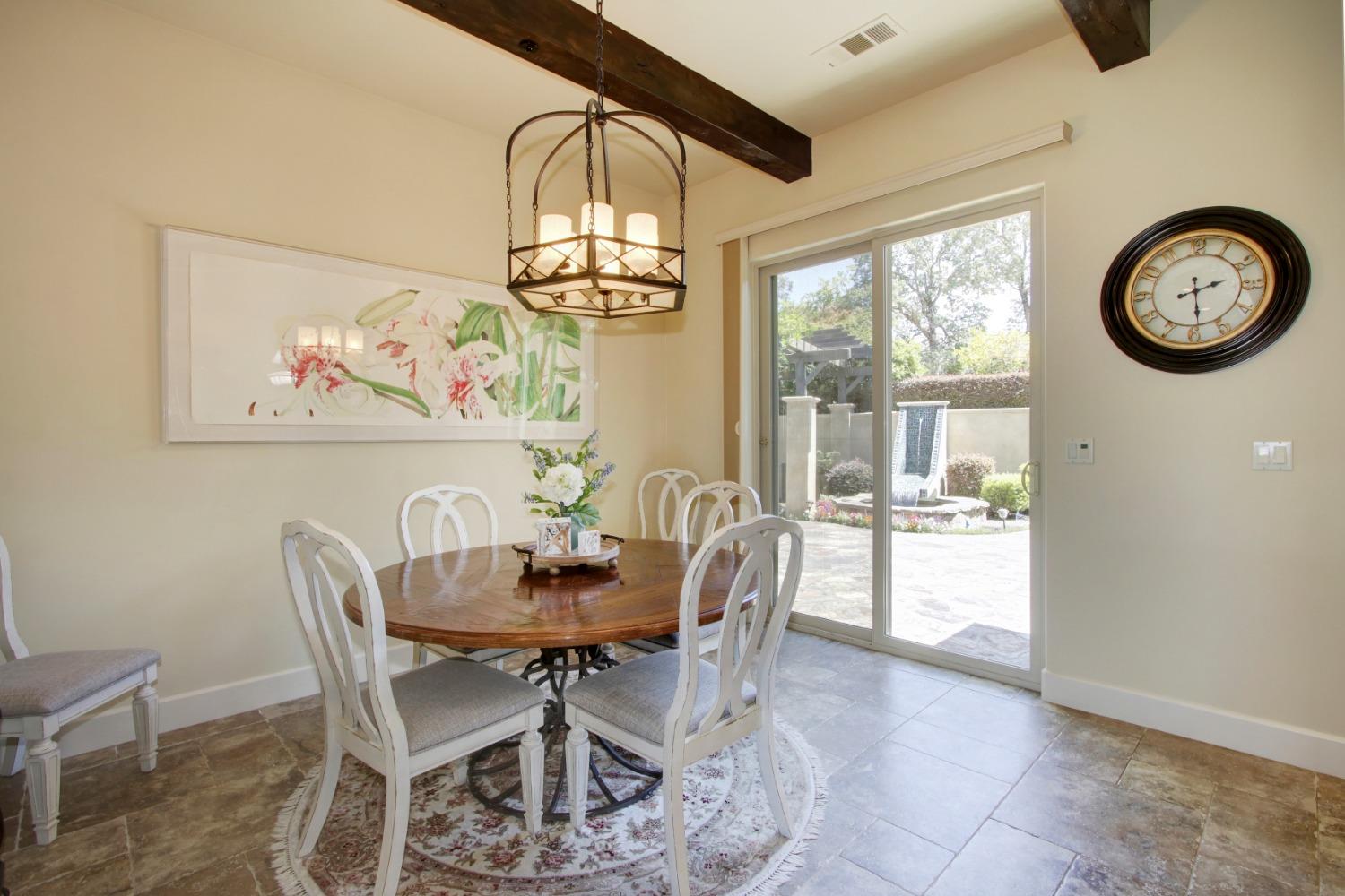 Detail Gallery Image 12 of 50 For 207 Corte Sendero, Lincoln,  CA 95648 - 4 Beds | 3/1 Baths