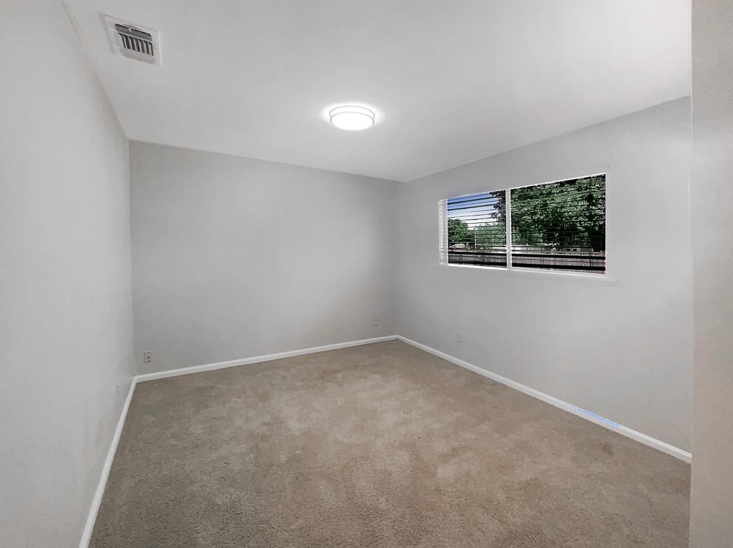 Detail Gallery Image 17 of 24 For 2728 Northglen St, Sacramento,  CA 95833 - 3 Beds | 1 Baths