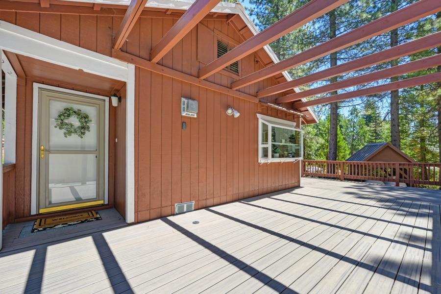 Detail Gallery Image 5 of 36 For 41010 Putt Rd, Emigrant Gap,  CA 95715 - 2 Beds | 1/1 Baths