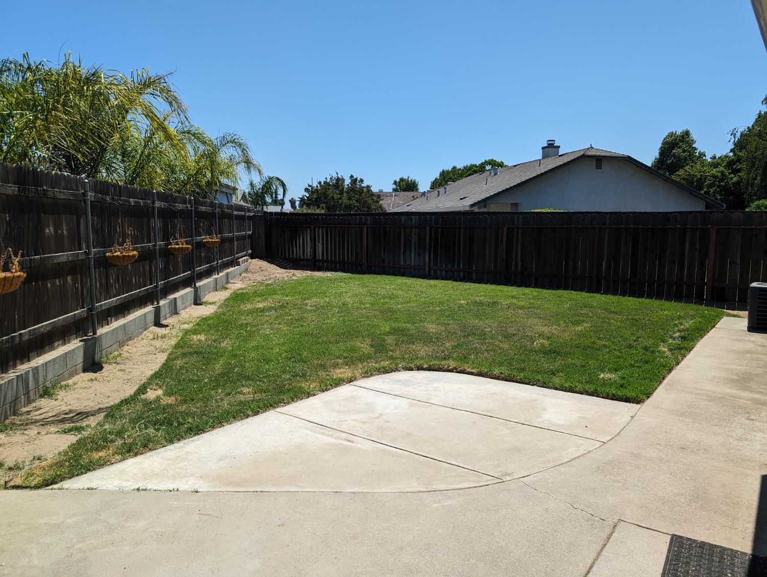 Detail Gallery Image 22 of 26 For 2065 Falmoth Cir, Manteca,  CA 95336 - 3 Beds | 2 Baths