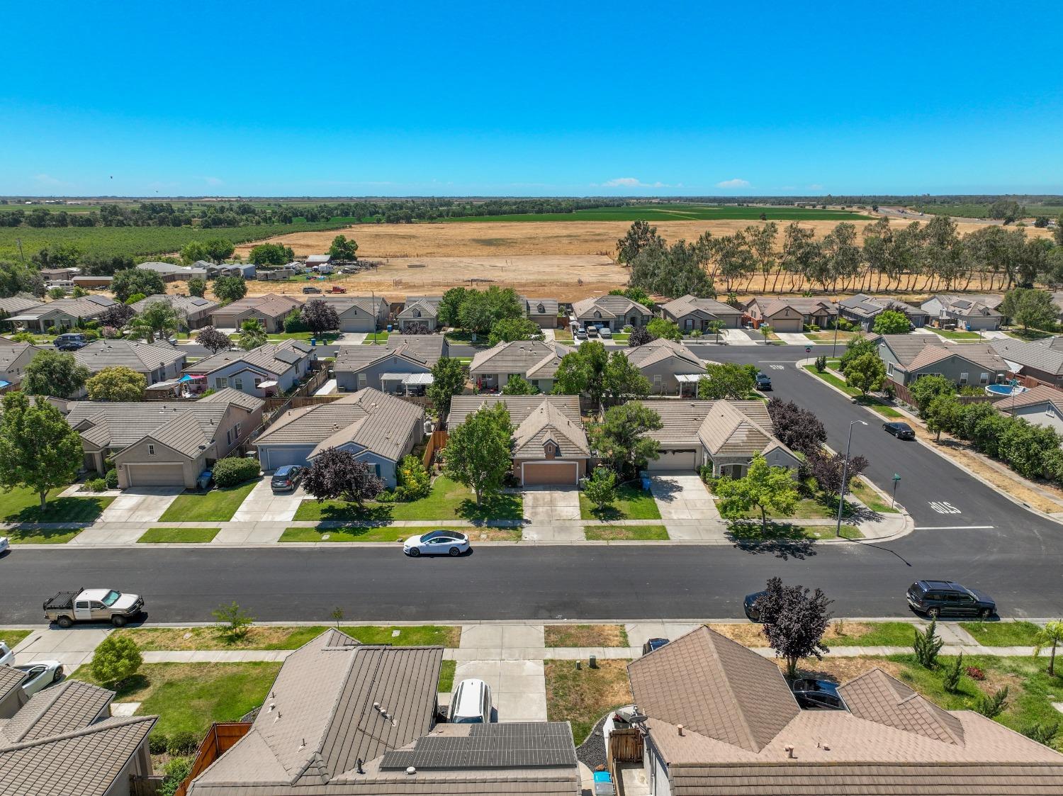 August Way, Olivehurst, California image 35