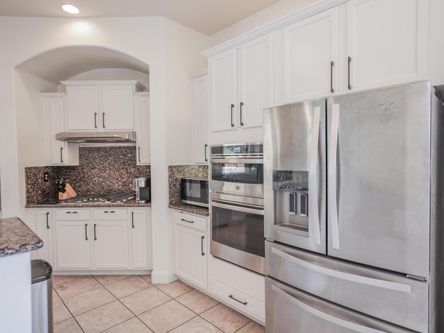 Detail Gallery Image 23 of 52 For 1649 Avondale Dr, Roseville,  CA 95747 - 5 Beds | 4/1 Baths