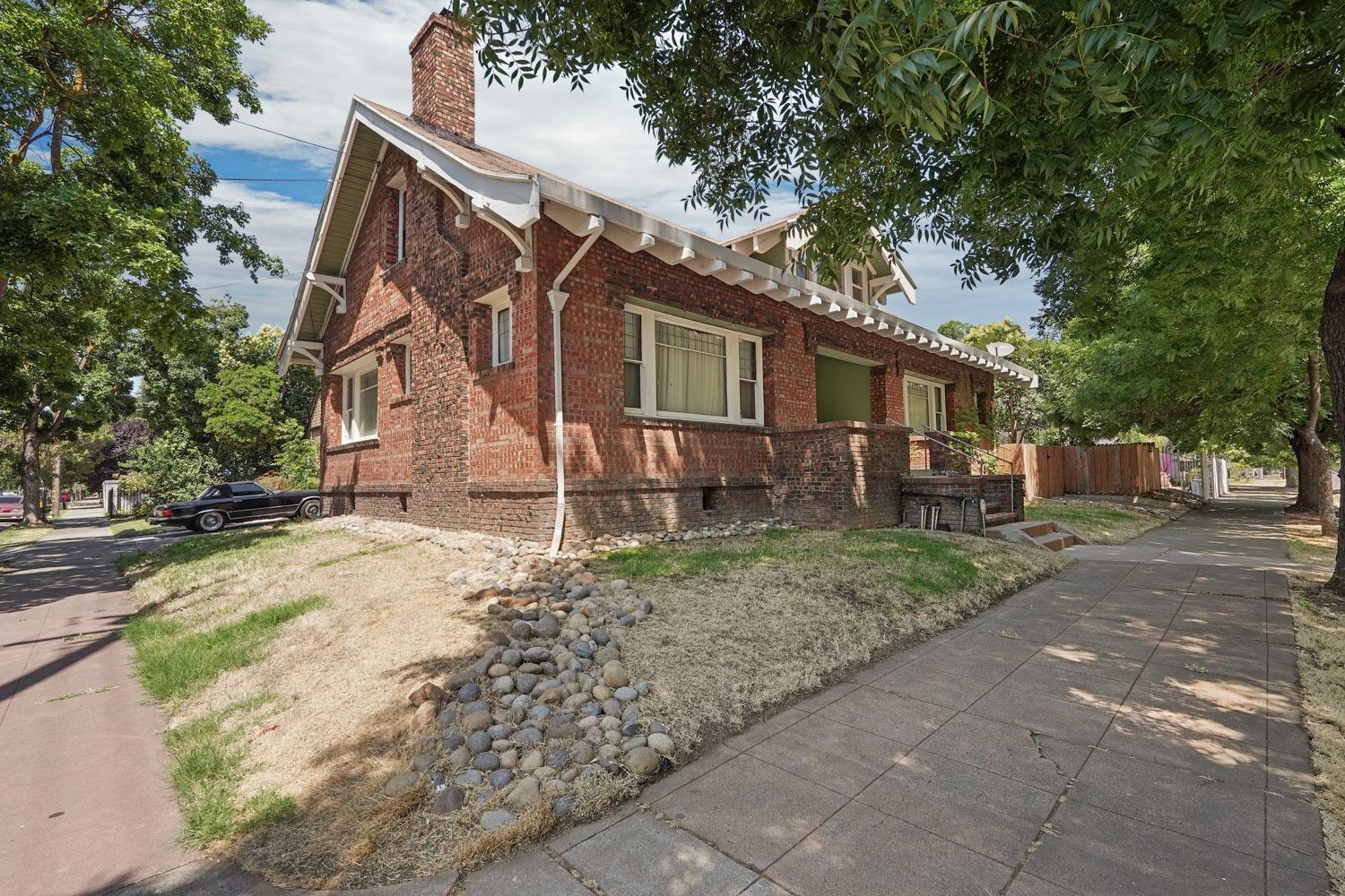 Detail Gallery Image 2 of 42 For 607 N Lincoln, Stockton,  CA 95203 - 4 Beds | 2/1 Baths