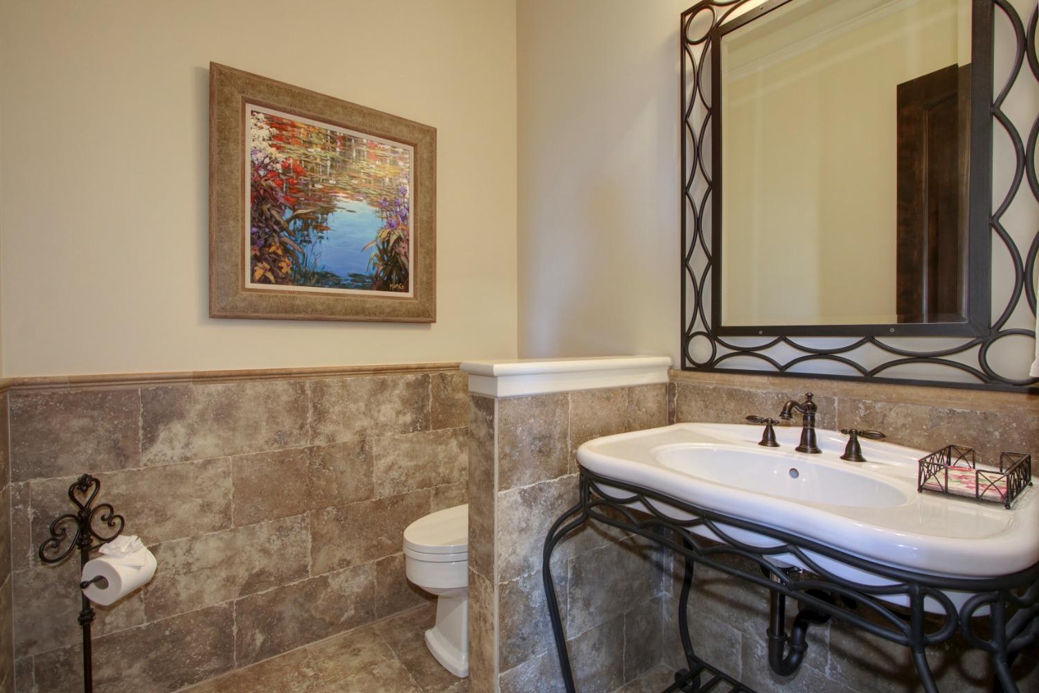 Detail Gallery Image 13 of 50 For 207 Corte Sendero, Lincoln,  CA 95648 - 4 Beds | 3/1 Baths