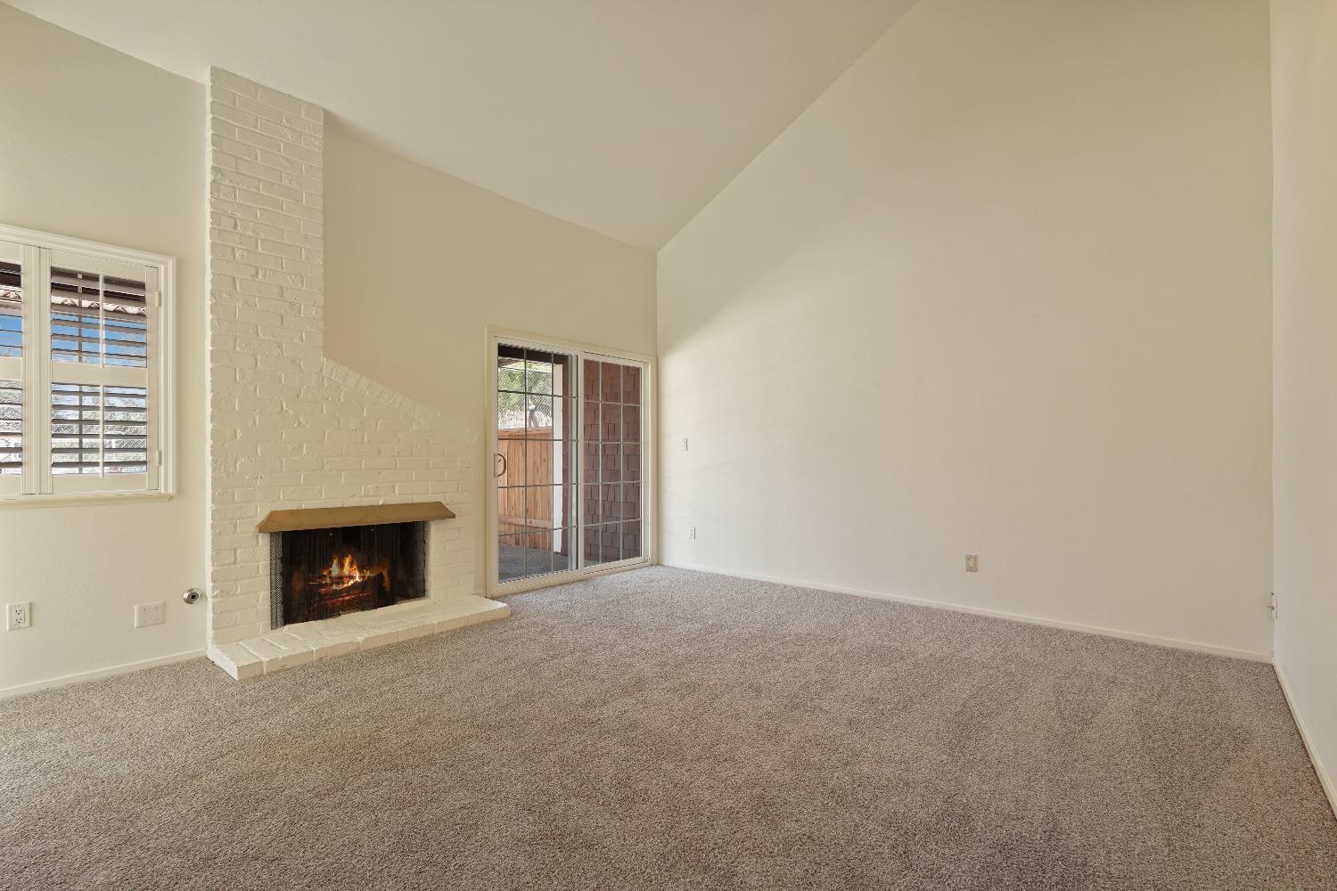 Detail Gallery Image 7 of 38 For 6493 Embarcadero Dr, Stockton,  CA 95219 - 2 Beds | 1 Baths