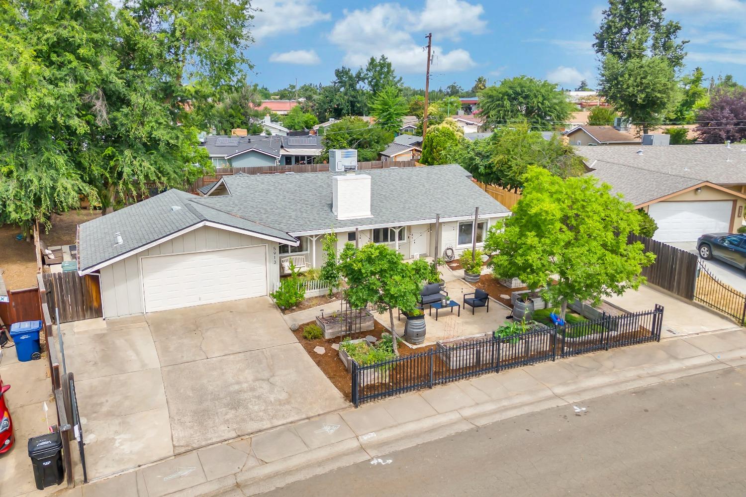 Detail Gallery Image 1 of 1 For 5913 Deary Way, Orangevale,  CA 95662 - 3 Beds | 1/1 Baths