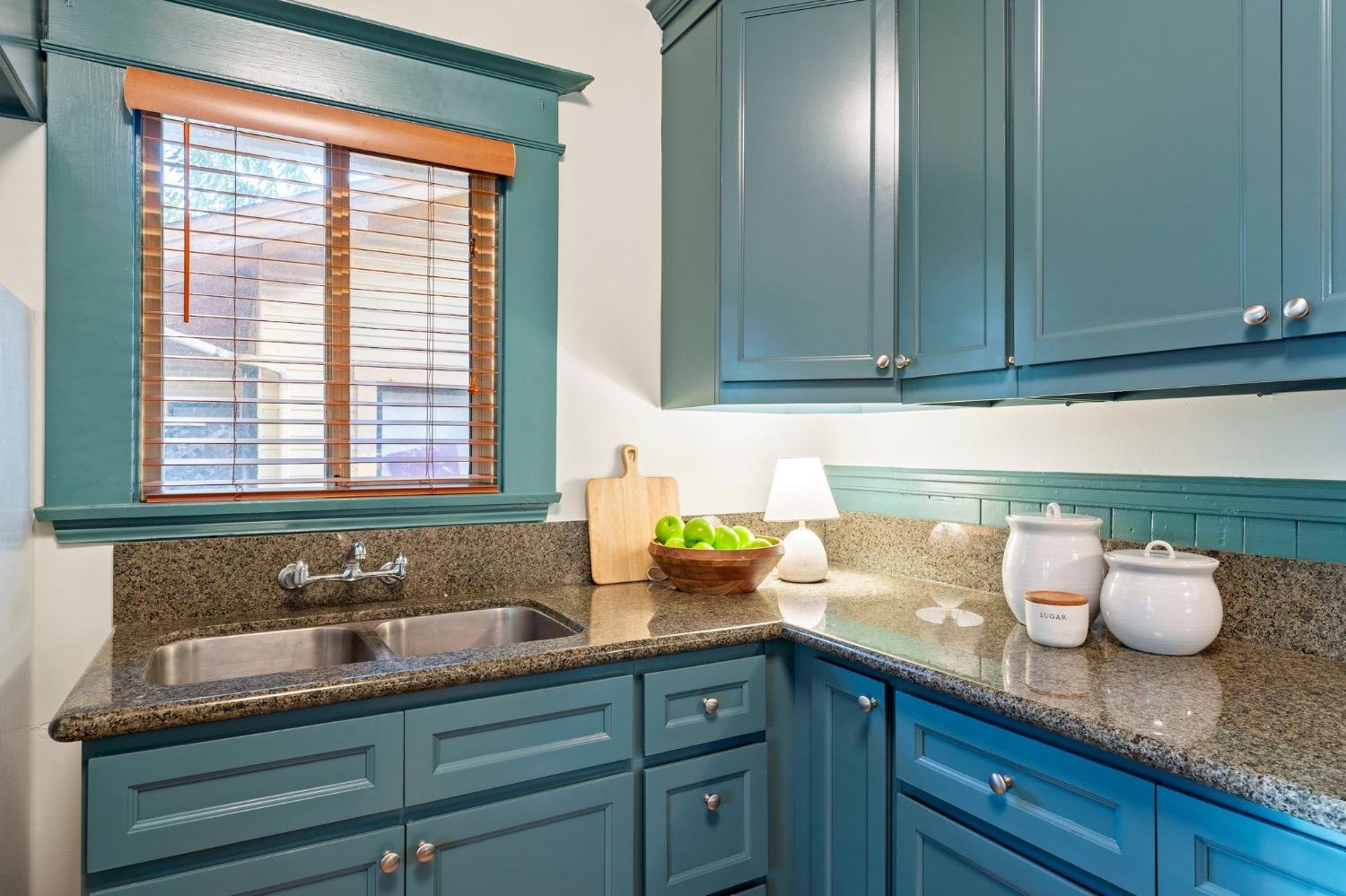 Santa Barbara Court, Sacramento, CA, 95816-5348
