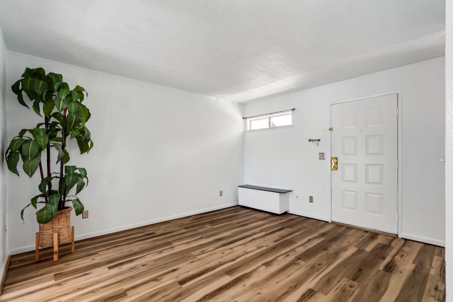 Detail Gallery Image 9 of 36 For 1607 10th St #2,  Sacramento,  CA 95814 - 1 Beds | 1 Baths