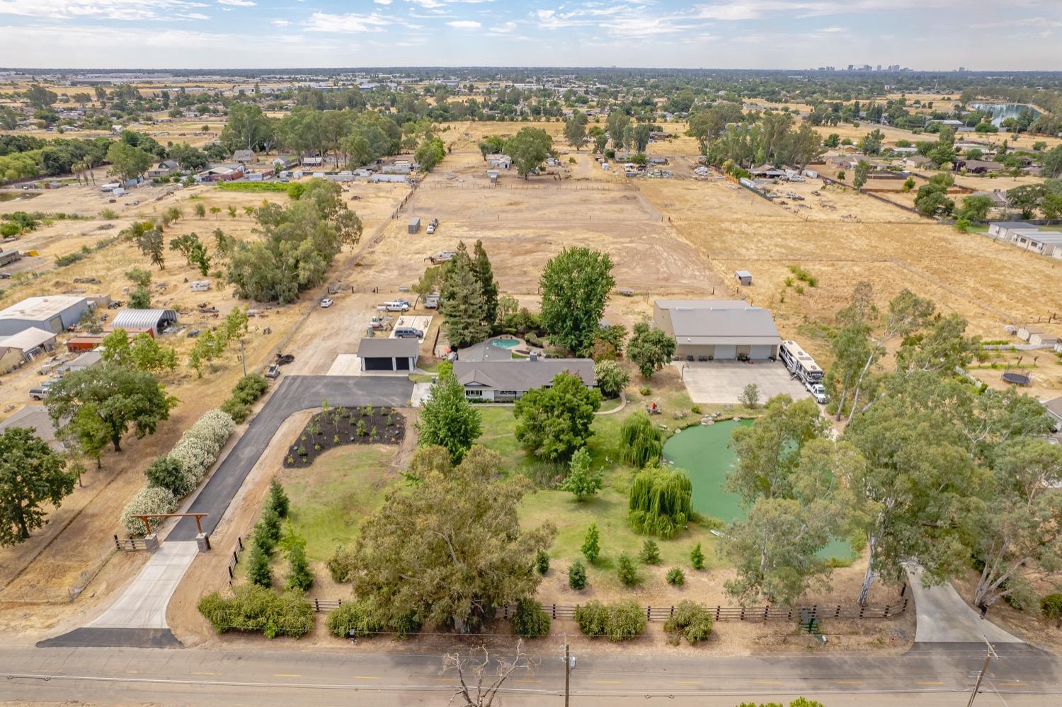 Detail Gallery Image 62 of 64 For 1340 G St, Rio Linda,  CA 95673 - 4 Beds | 2/1 Baths