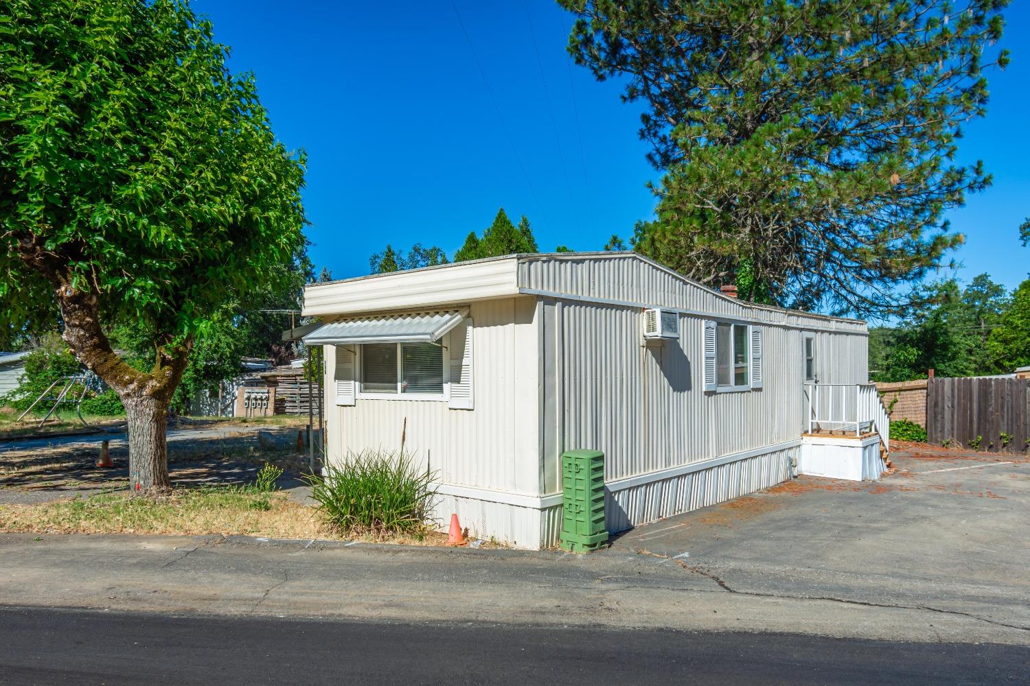 Detail Gallery Image 38 of 46 For 146 Lark St, Penn Valley,  CA 95946 - 1 Beds | 1 Baths