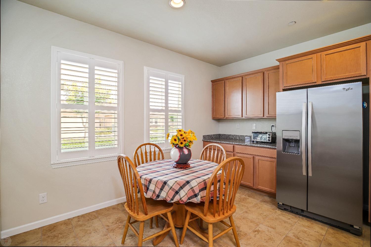 Detail Gallery Image 10 of 83 For 1478 Arbor Brook Dr, Manteca,  CA 95336 - 3 Beds | 2 Baths