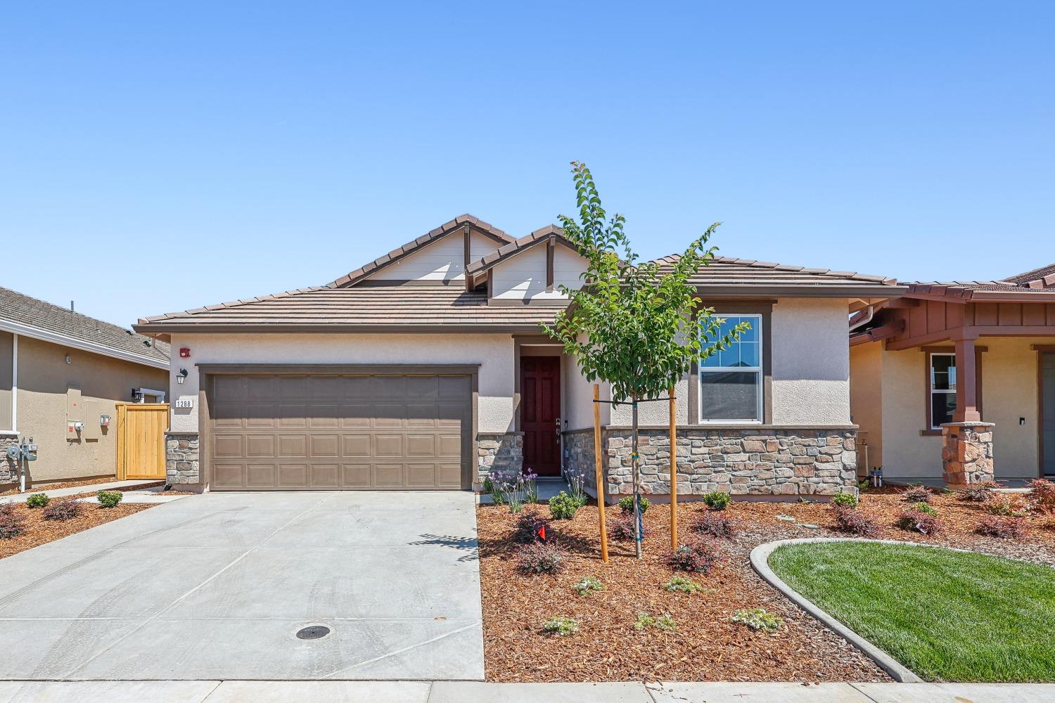 Detail Gallery Image 1 of 1 For 1288 Alpine Way, Lincoln,  CA 95648 - 2 Beds | 2 Baths