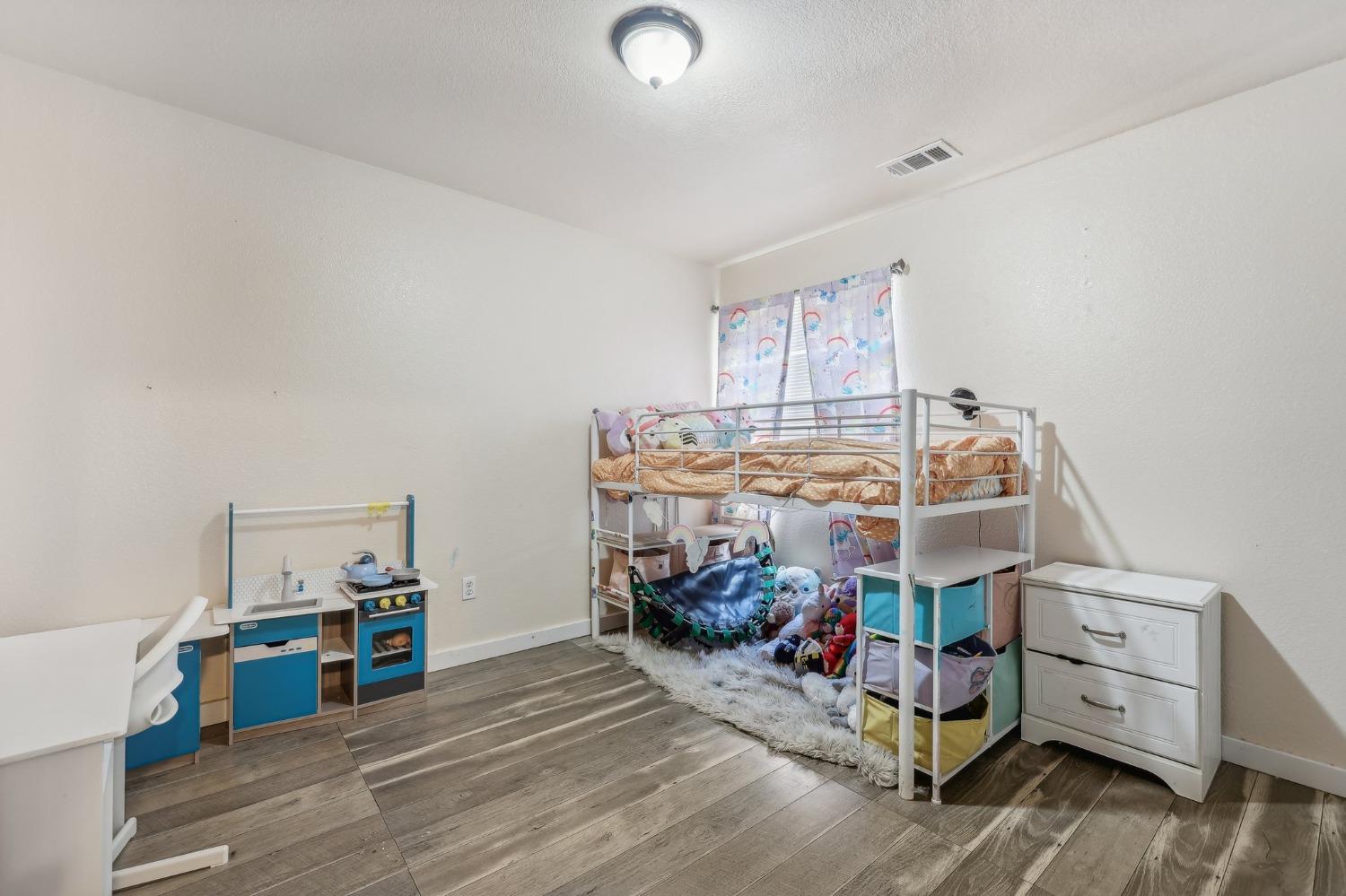 Detail Gallery Image 18 of 28 For 1221 Houston Ave, Stockton,  CA 95206 - 3 Beds | 2 Baths