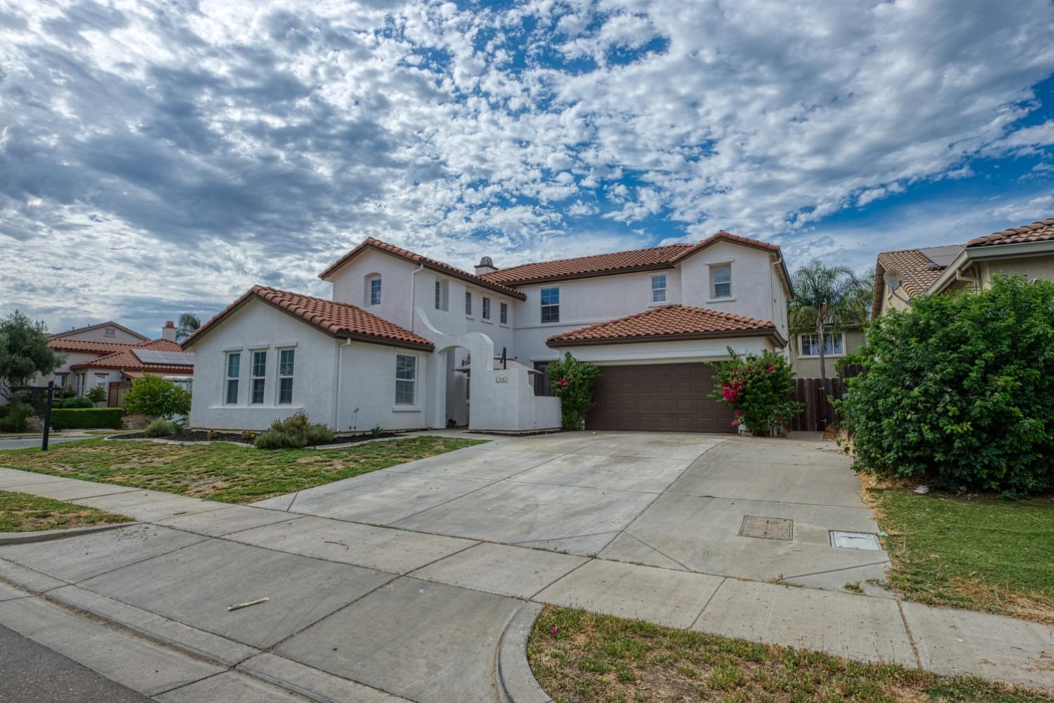 Detail Gallery Image 2 of 52 For 1339 Snake Creek Dr, Patterson,  CA 95363 - 5 Beds | 3 Baths