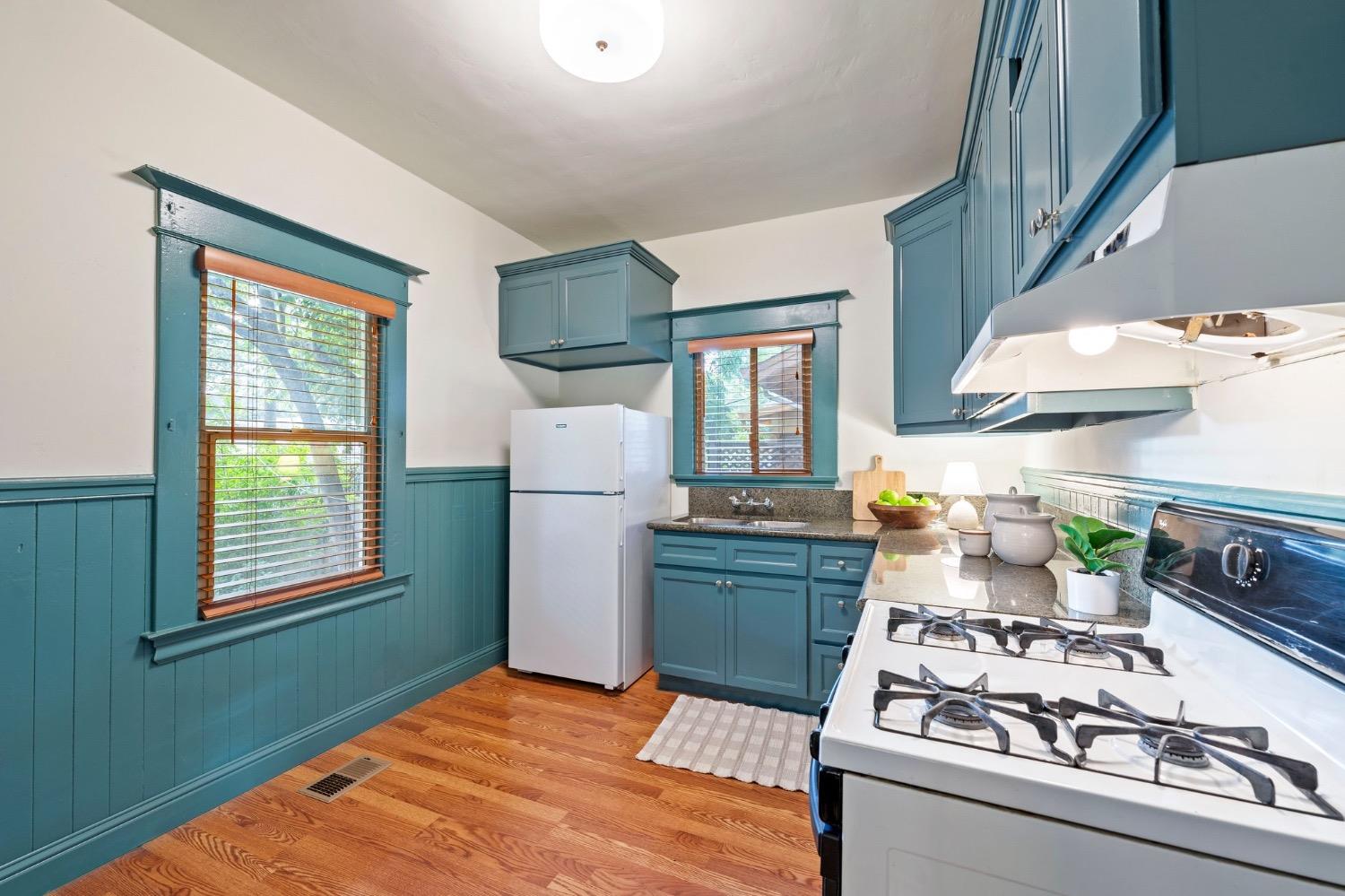 Santa Barbara Court, Sacramento, CA, 95816-5348