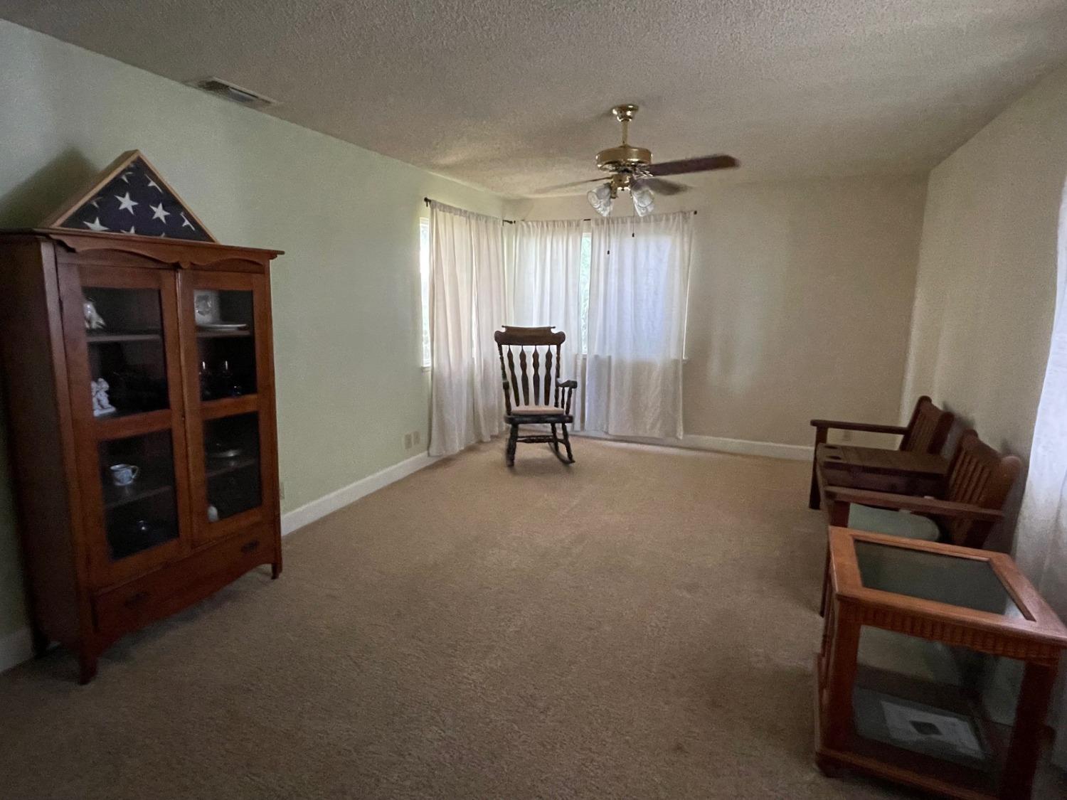 Photo #3: 224069966 Listing 