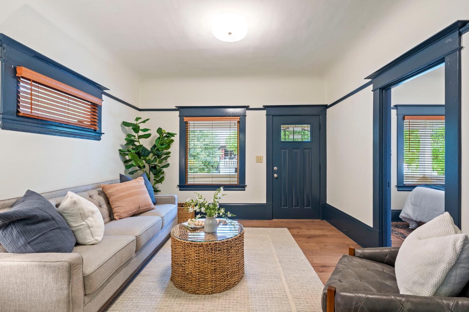 Santa Barbara Court, Sacramento, CA, 95816-5348