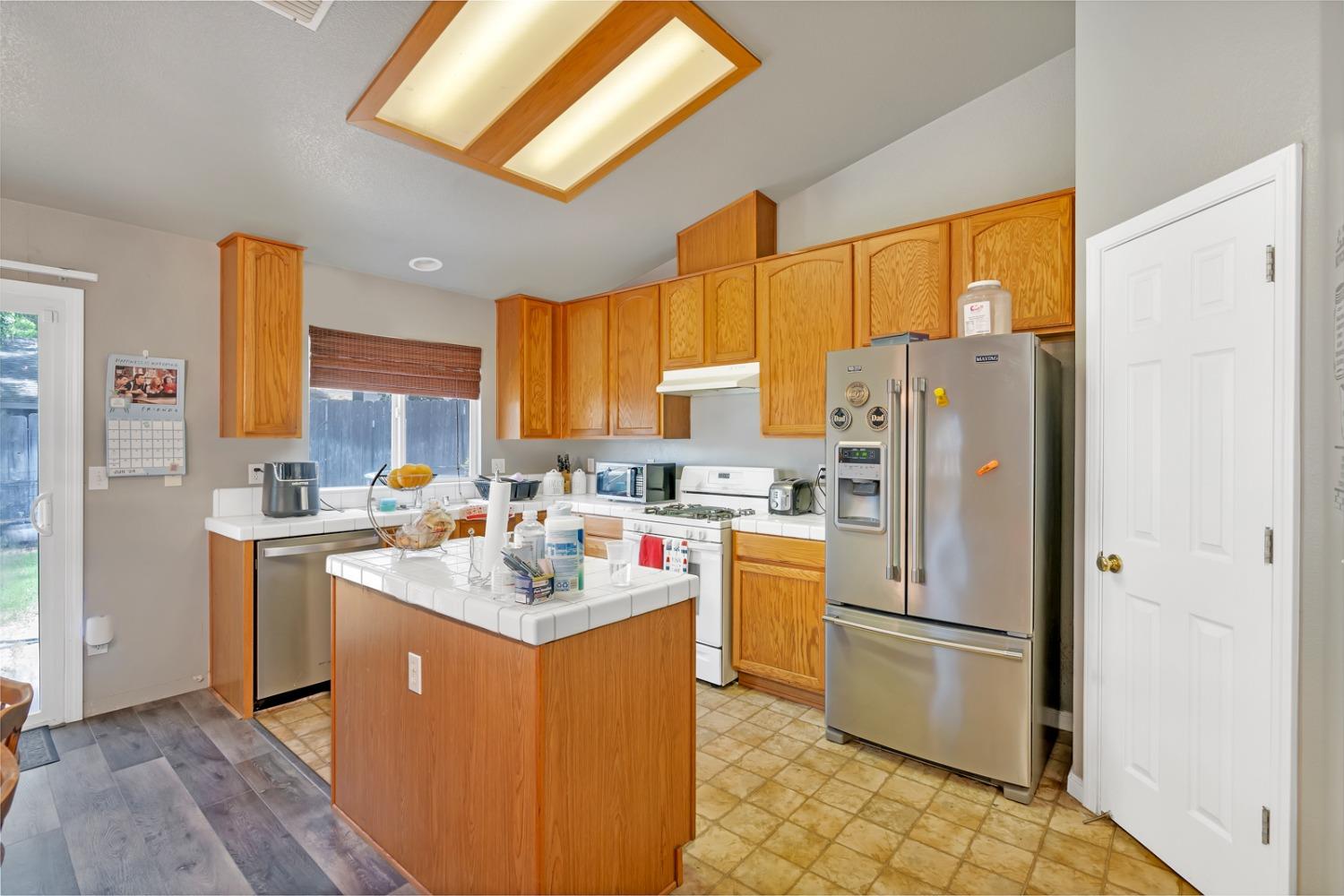 Silveira Court, Atwater, California image 31