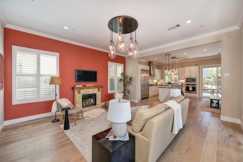 Forney Way, Sacramento, CA, 95816-6555