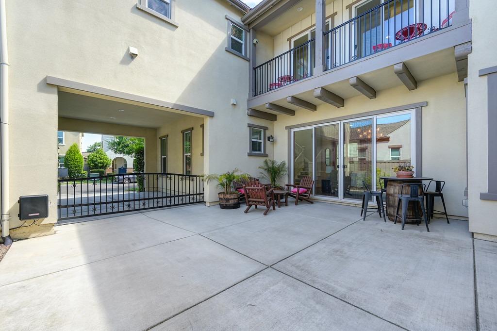 Forney Way, Sacramento, CA, 95816-6555