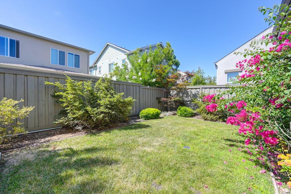 Forney Way, Sacramento, CA, 95816-6555