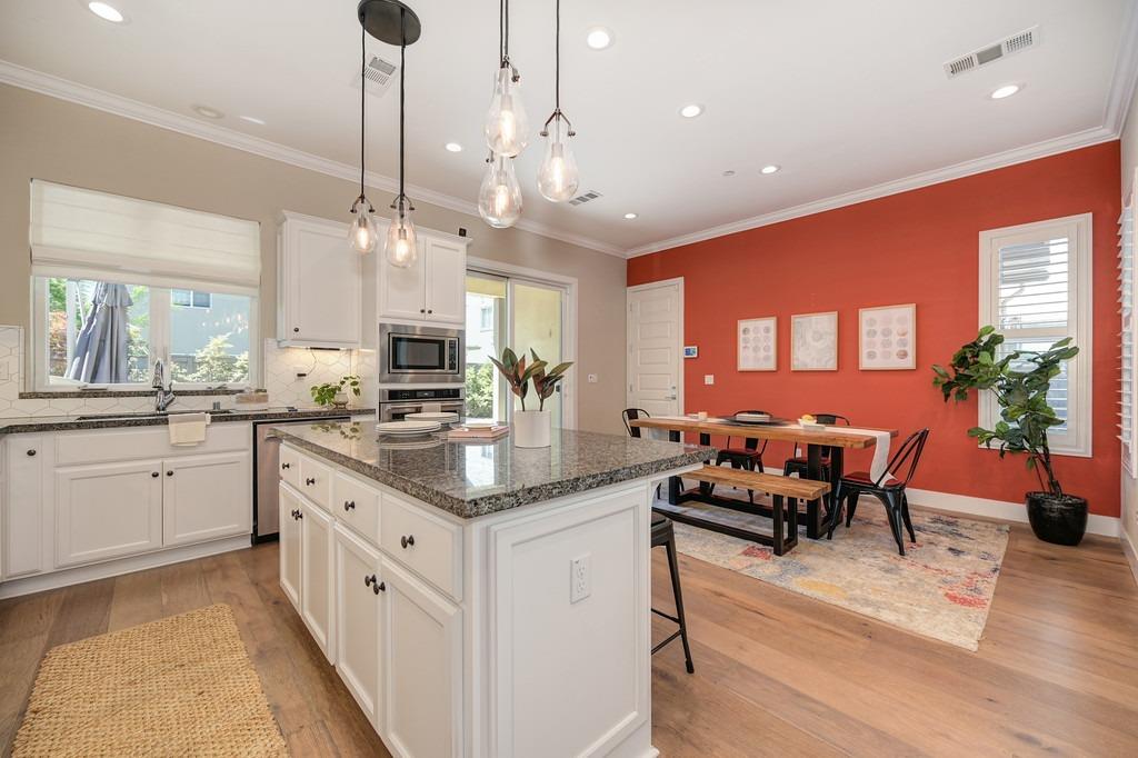 Forney Way, Sacramento, CA, 95816-6555