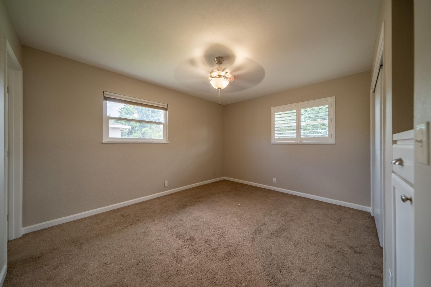 Detail Gallery Image 18 of 38 For 998 Sapphire Way, Manteca,  CA 95336 - 3 Beds | 2 Baths