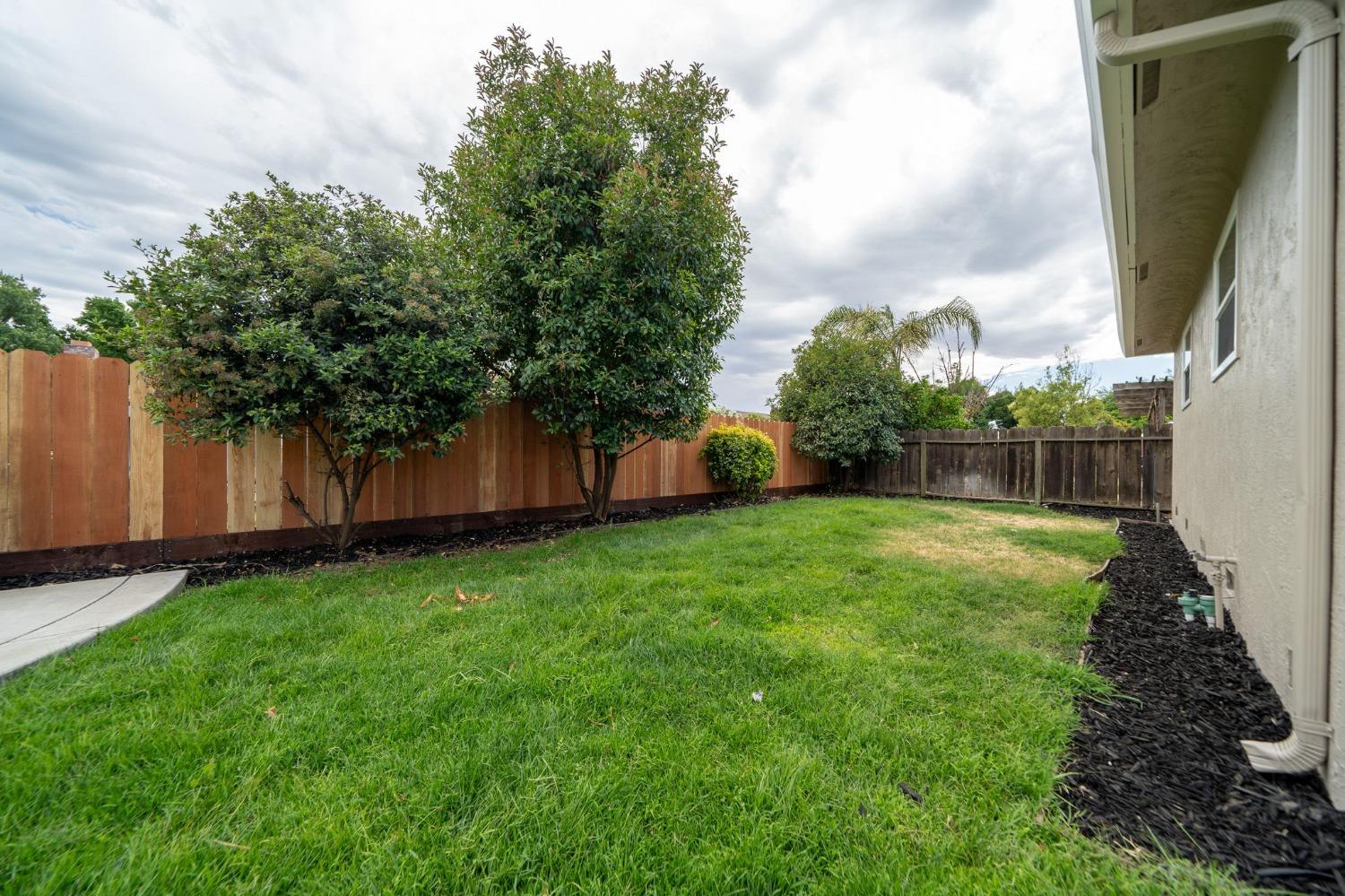 Detail Gallery Image 36 of 38 For 998 Sapphire Way, Manteca,  CA 95336 - 3 Beds | 2 Baths