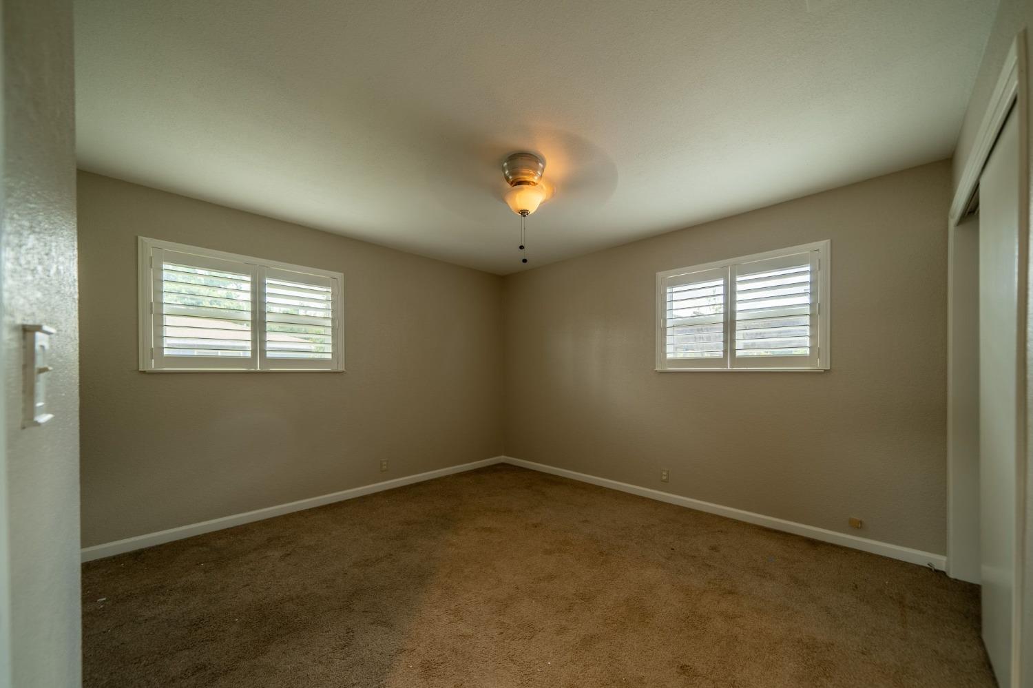 Detail Gallery Image 16 of 38 For 998 Sapphire Way, Manteca,  CA 95336 - 3 Beds | 2 Baths