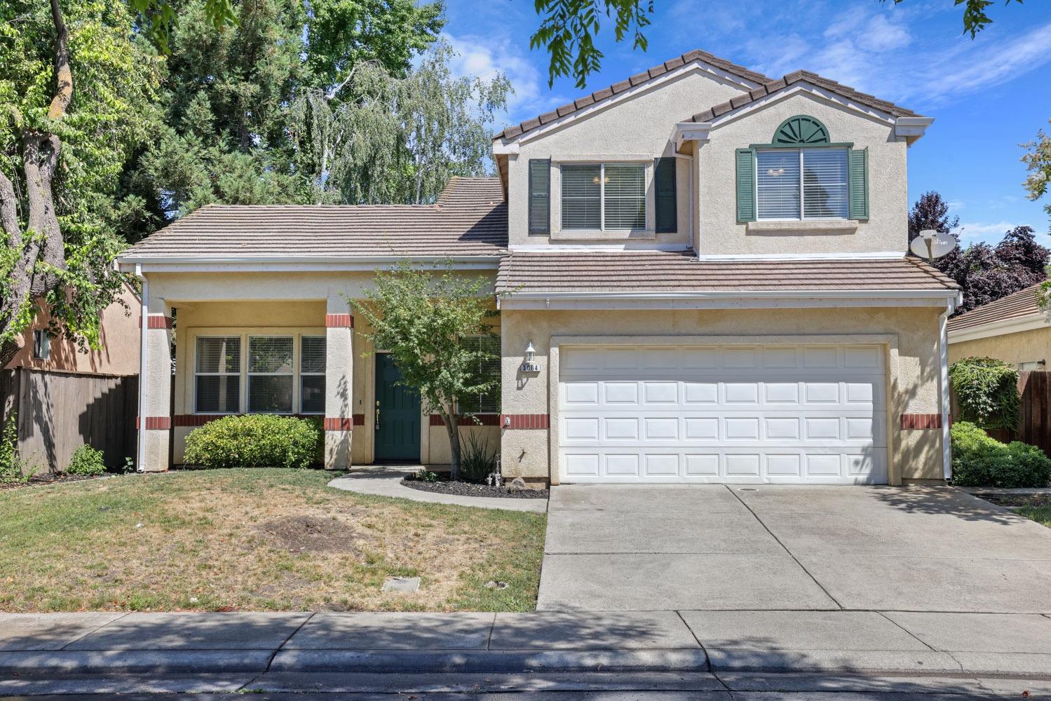 Detail Gallery Image 1 of 40 For 3064 Carousel Cir, Stockton,  CA 95219 - 3 Beds | 2/1 Baths