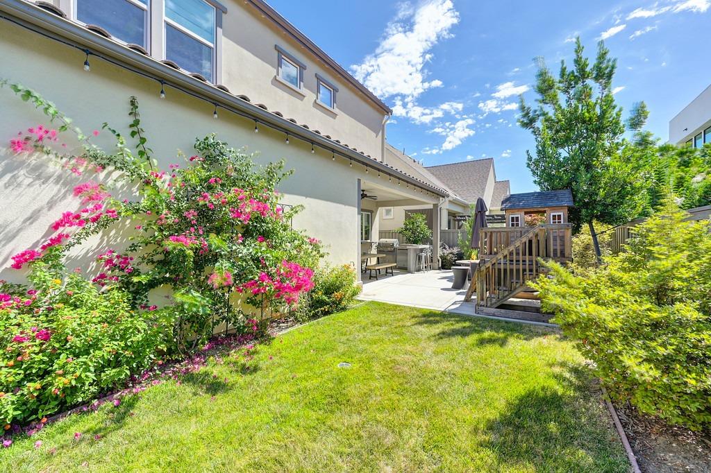Forney Way, Sacramento, CA, 95816-6555