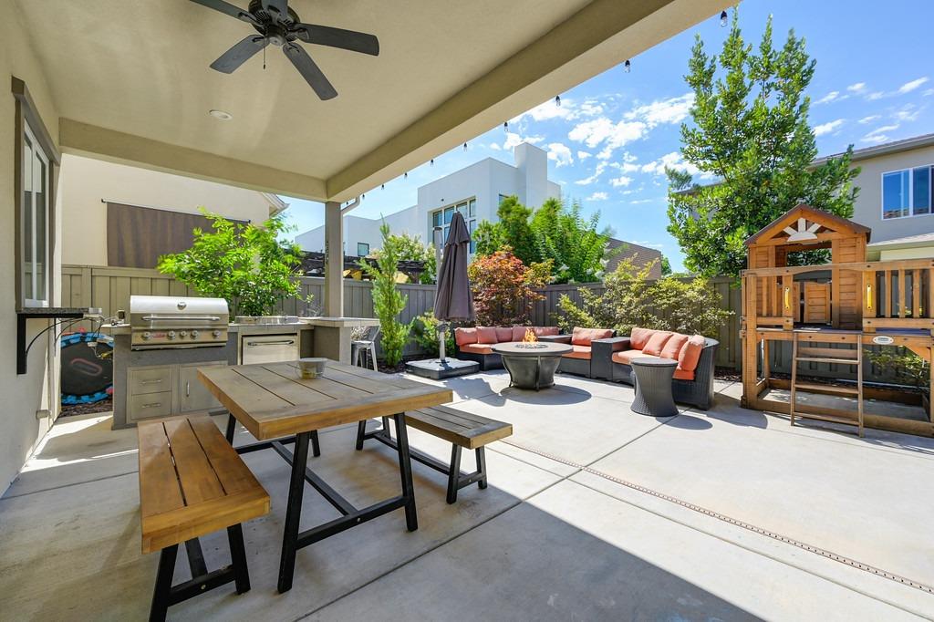 Forney Way, Sacramento, CA, 95816-6555