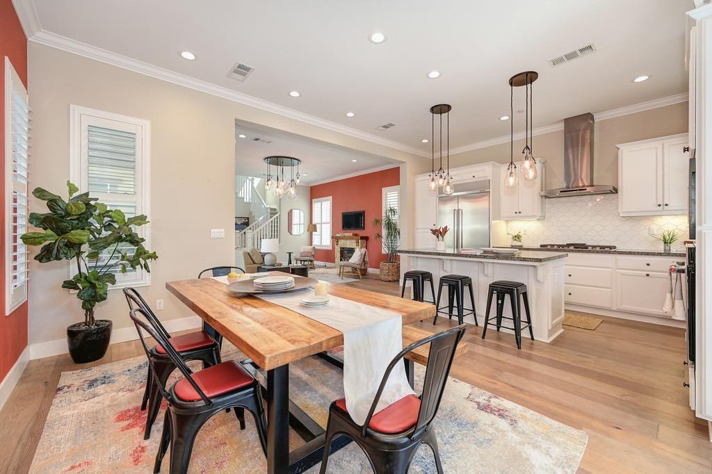 Forney Way, Sacramento, CA, 95816-6555