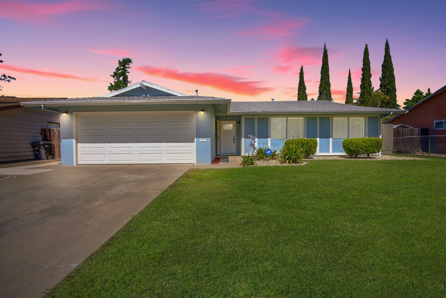 Detail Gallery Image 1 of 1 For 7113 Canaveral Way, North Highlands,  CA 95660 - 4 Beds | 1/1 Baths