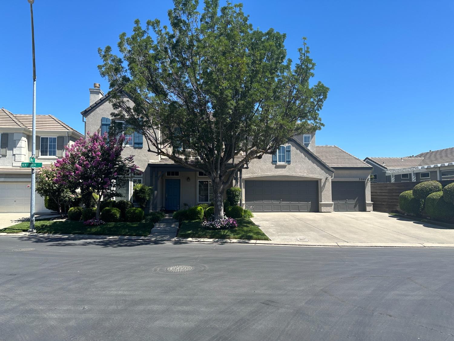 Detail Gallery Image 7 of 34 For 3205 New London Ln, Modesto,  CA 95355 - 4 Beds | 2/1 Baths